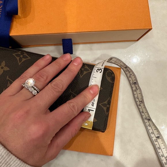 Authentic Louis Vuitton Phone case. - Picture 6 of 6